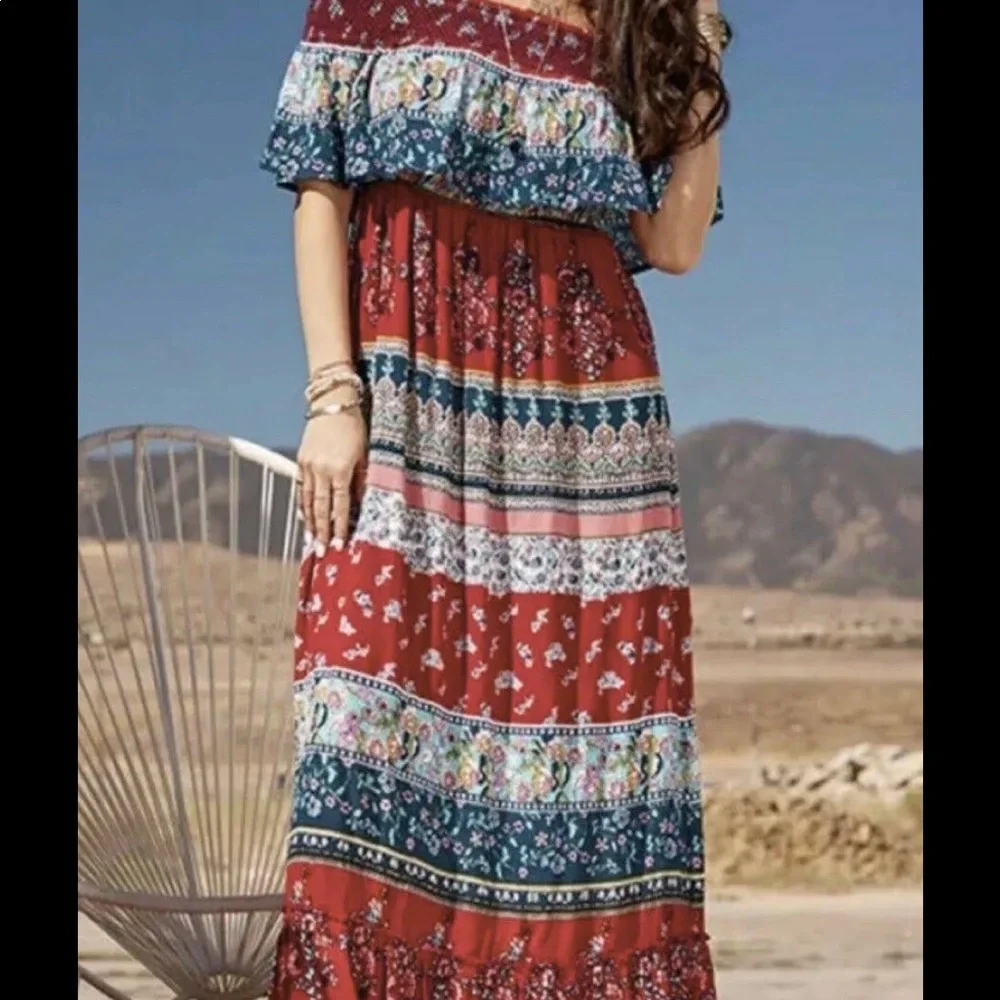Altar’d state floral maxi dress size S - Picture 4 of 6